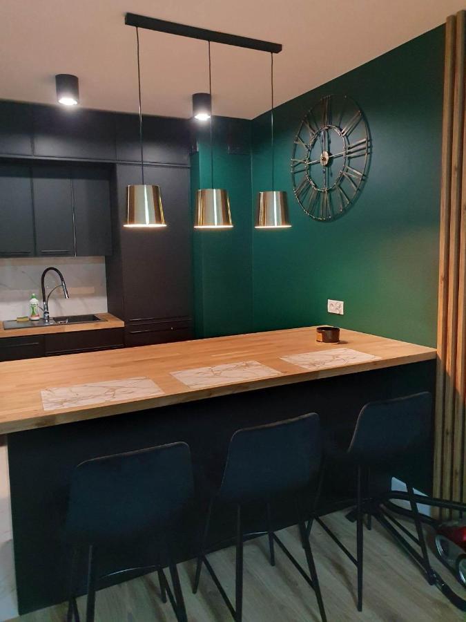 Apartament 3 Pokojowy Lub Pokoj W Mieszkaniu W Nowym Bloku Varšava Exteriér fotografie