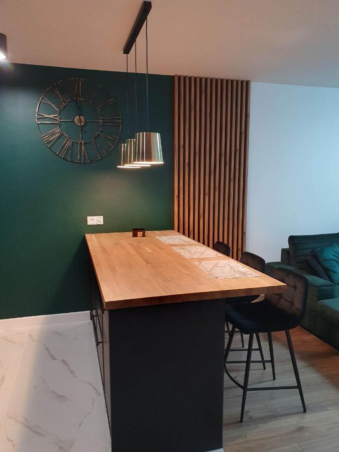 Apartament 3 Pokojowy Lub Pokoj W Mieszkaniu W Nowym Bloku Varšava Exteriér fotografie