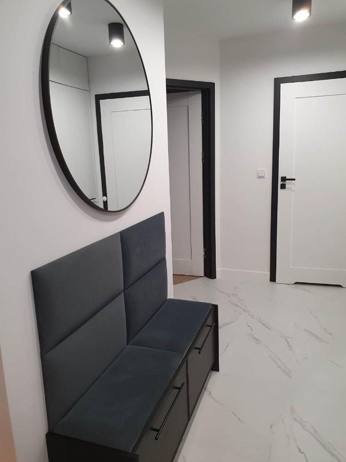 Apartament 3 Pokojowy Lub Pokoj W Mieszkaniu W Nowym Bloku Varšava Exteriér fotografie