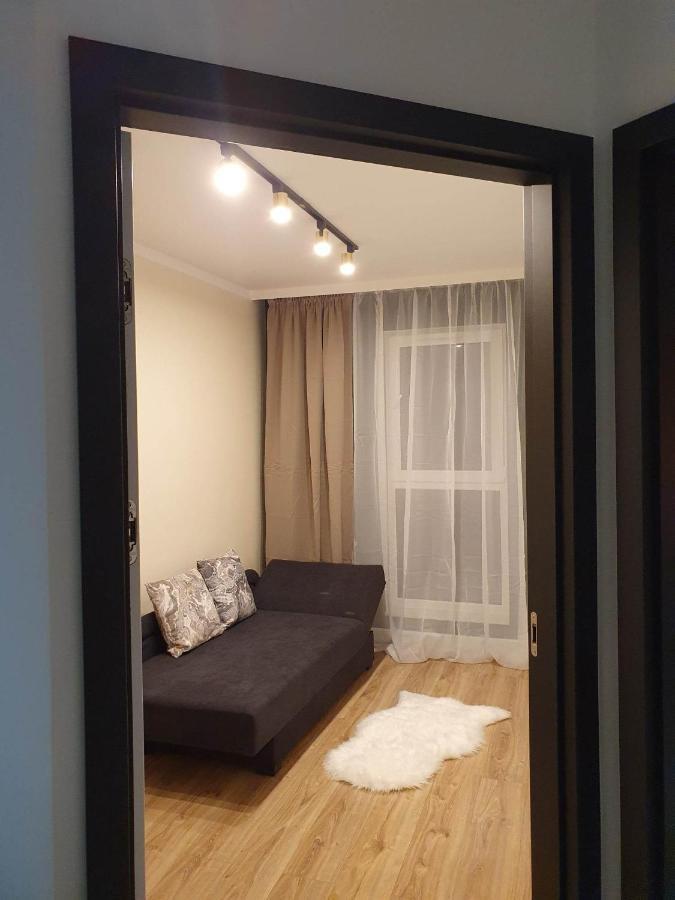 Apartament 3 Pokojowy Lub Pokoj W Mieszkaniu W Nowym Bloku Varšava Exteriér fotografie