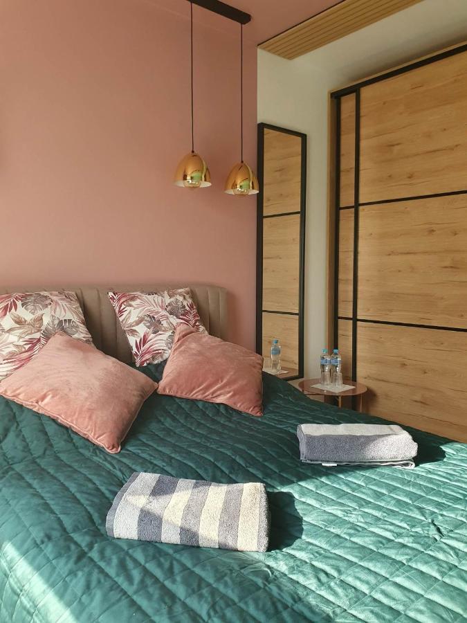 Apartament 3 Pokojowy Lub Pokoj W Mieszkaniu W Nowym Bloku Varšava Exteriér fotografie