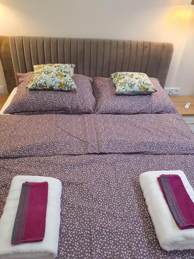 Apartament 3 Pokojowy Lub Pokoj W Mieszkaniu W Nowym Bloku Varšava Exteriér fotografie